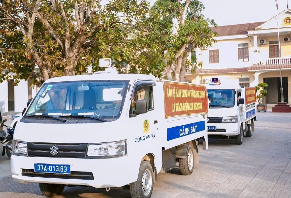 Ra quân tuyên truyền, nhắc nhở hộ dân, cơ sở kinh doanh