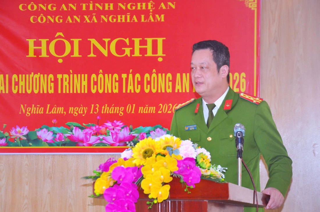 Đồng chí Đại tá Nguyễn Đức Cường – Ủy viên Ban Thường vụ Đảng ủy, Phó Giám đốc Công an tỉnh phát biểu chỉ đạo tại Hội nghị