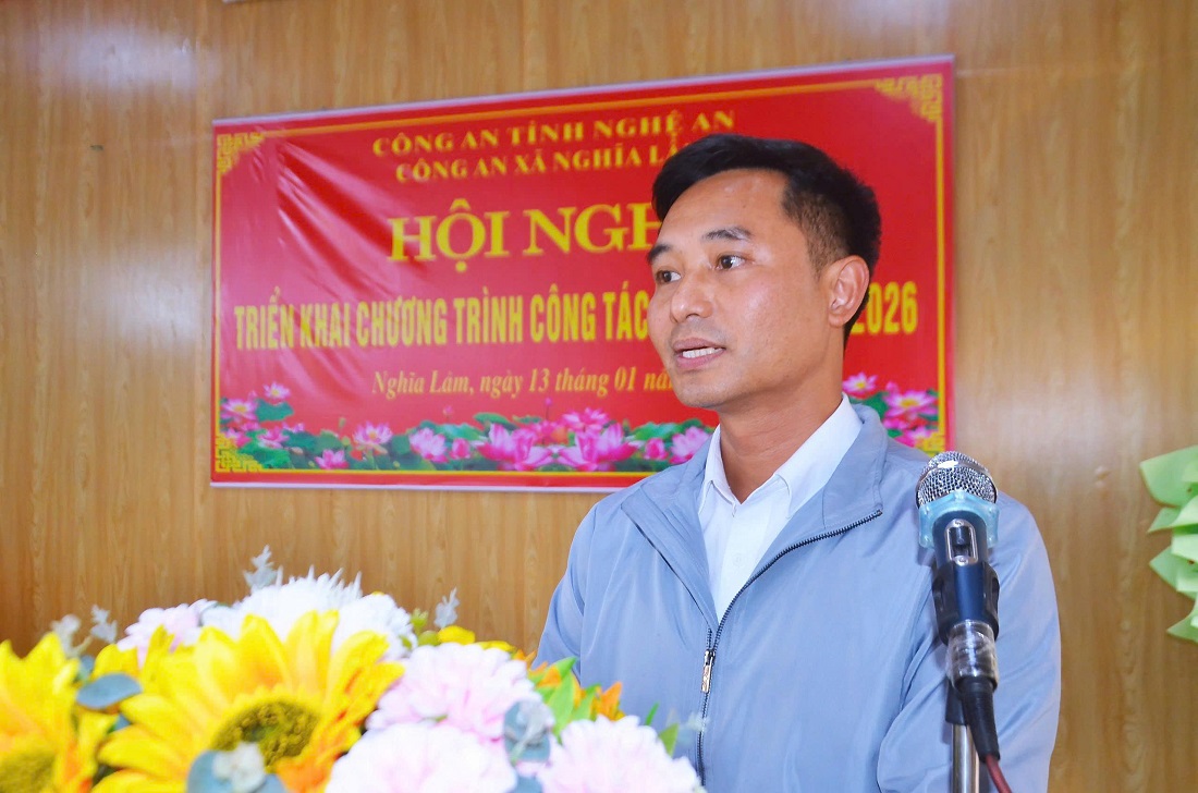 Đồng chí Phan Văn Hiển – Bí thư Đảng ủy, Chủ tịch HĐND xã Nghĩa Lâm phát biểu chỉ đạo tại Hội nghị