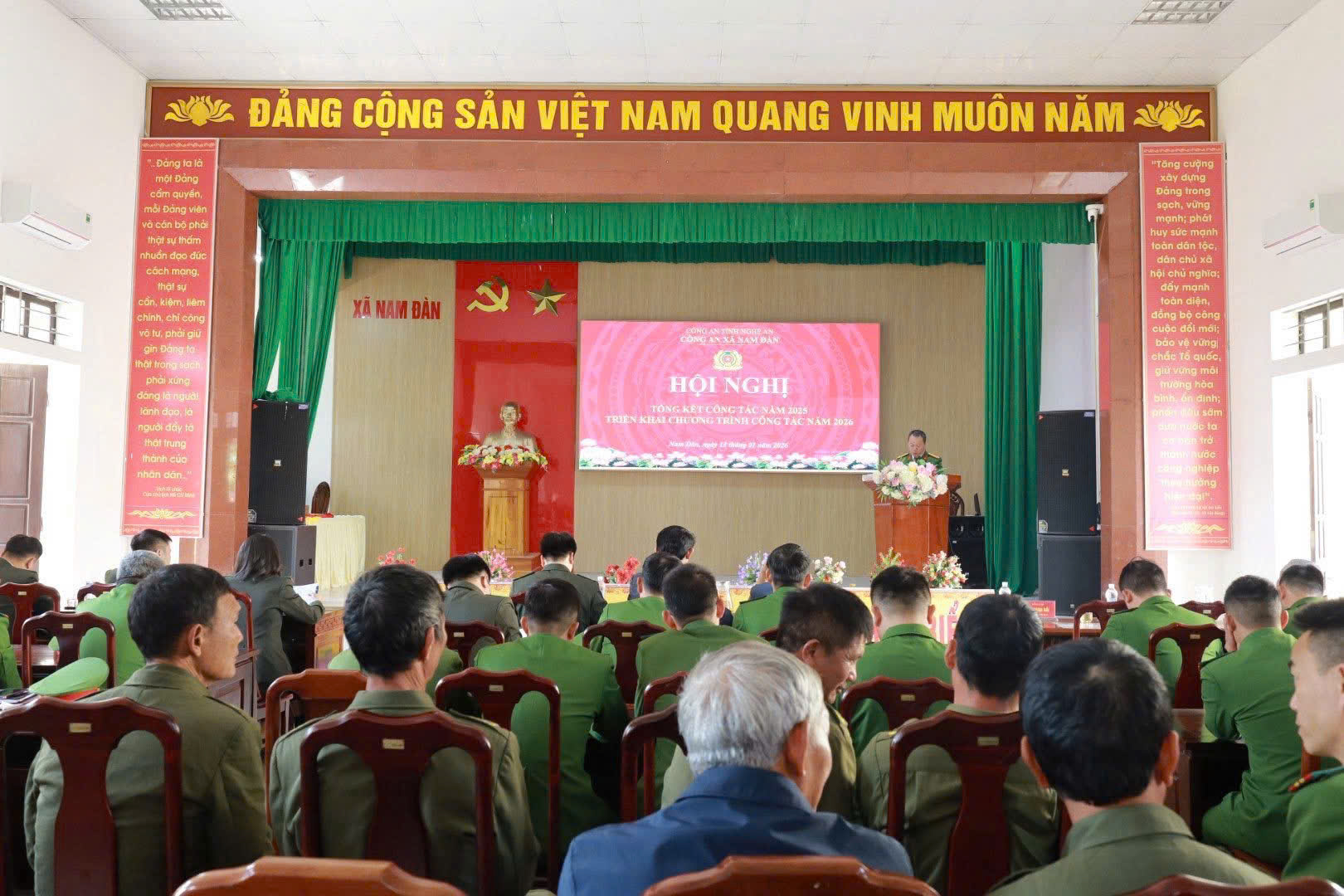 Toàn cảnh Hội nghị