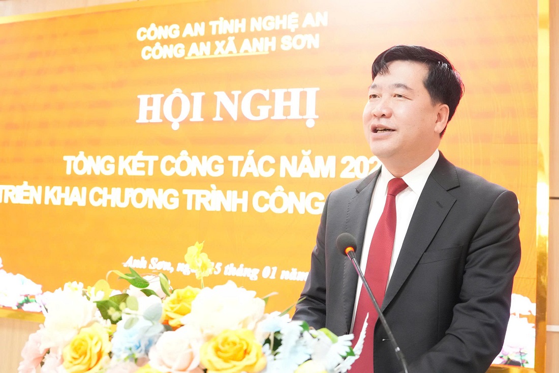 Đồng chí Nguyễn Hữu Sáng – Tỉnh ủy viên - Bí thư Đảng ủy, Chủ tịch HĐND xã phát biểu chỉ đạo tại Hội nghị