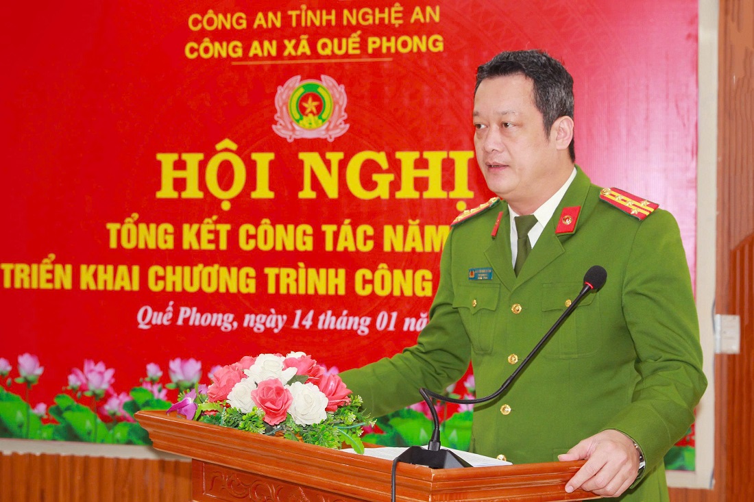 Đồng chí Đại tá Nguyễn Đức Cường - Ủy viên Ban Thường vụ Đảng ủy, Phó Giám đốc Công an tỉnh phát biểu chỉ đạo tại Hội nghị 