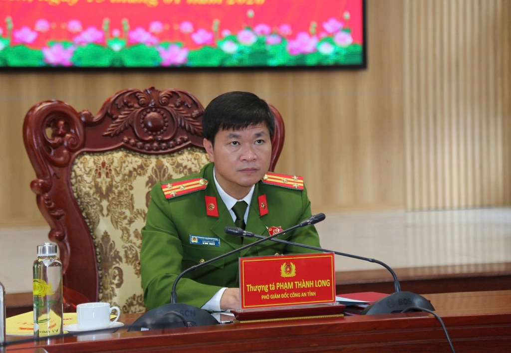 Đồng chí Thượng tá Phạm Thành Long, Ủy viên Ban Thường vụ Đảng ủy, Phó Giám đốc Công an tỉnh chủ trì Hội nghị tại điểm cầu Công an tỉnh Nghệ An
