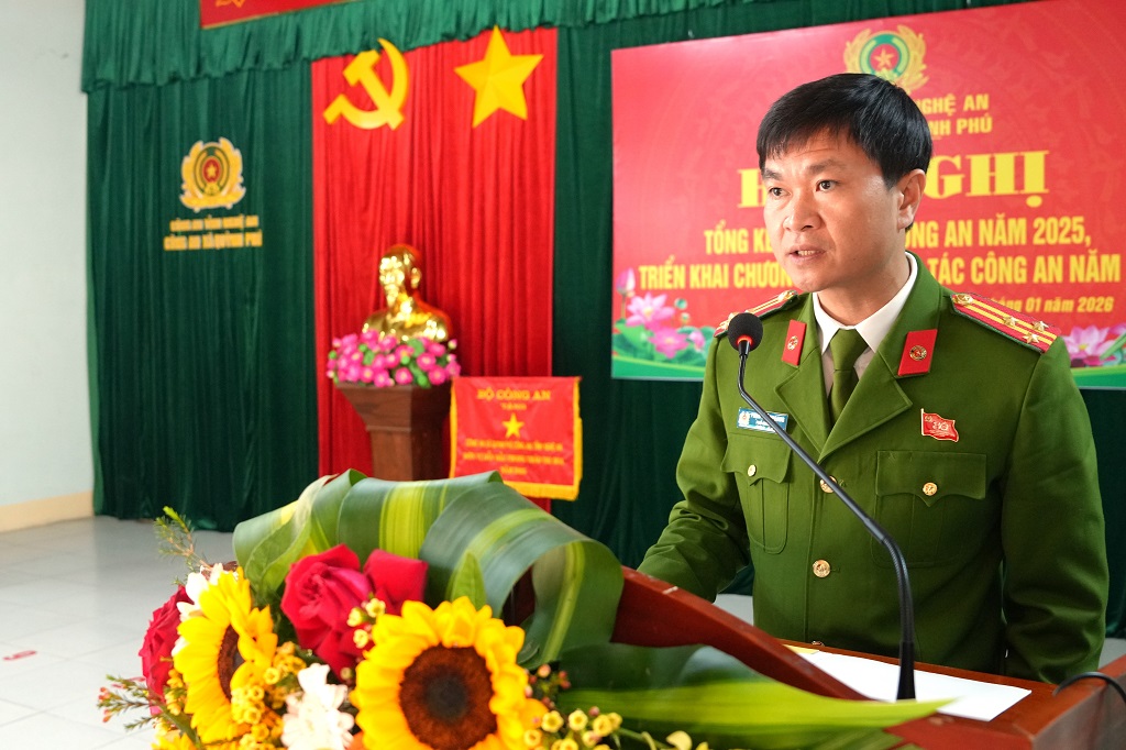 Đồng chí Thượng tá Phạm Thành Long, Ủy viên Ban Thường vụ Đảng ủy, Phó Giám đốc Công an tỉnh phát biểu chỉ đạo tại Hội nghị