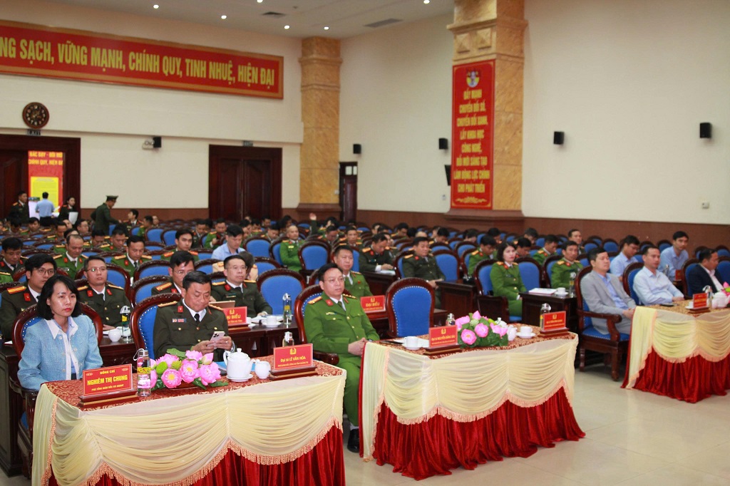 Đại biểu tham dự buổi tọa đàm