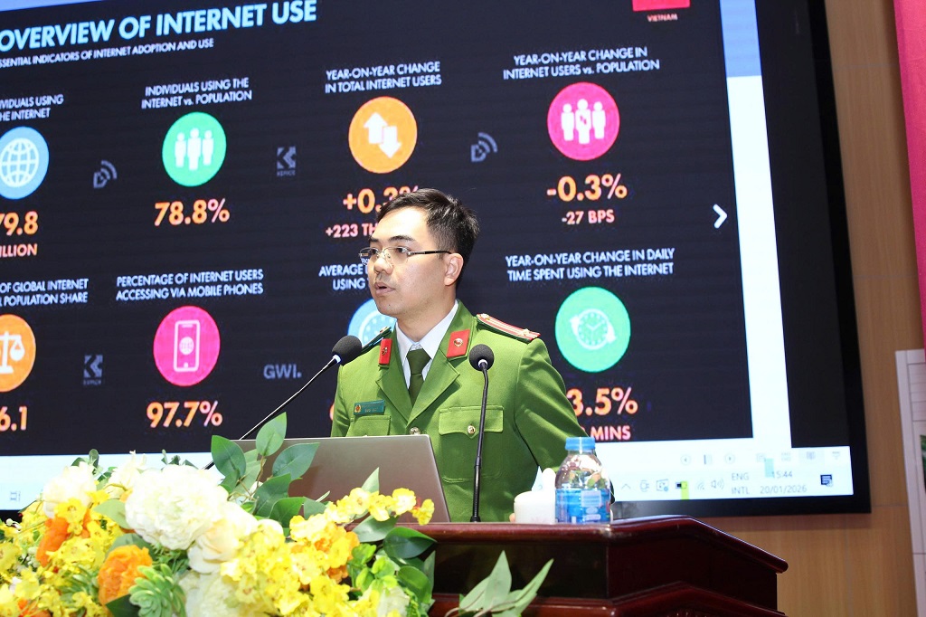 Đại diện Học viện Cảnh sát nhân dân chia sẻ giải pháp khoa học, công nghệ ứng dụng trong công tác công an