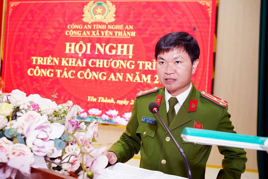 Đồng chí Thượng tá Phạm Thành Long, Phó Giám đốc Công an tỉnh phát biểu chỉ đạo tại Hội nghị