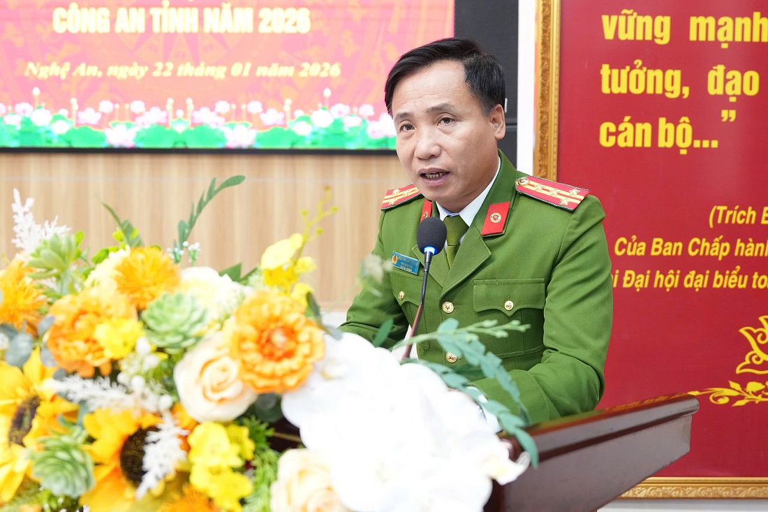 Đồng chí Đại tá Nguyễn Duy Thanh, Ủy viên Ban Thường vụ Đảng ủy, Phó Giám đốc, Thủ trưởng Cơ quan CSĐT Công an tỉnh phát biểu chỉ đạo tại Hội nghị