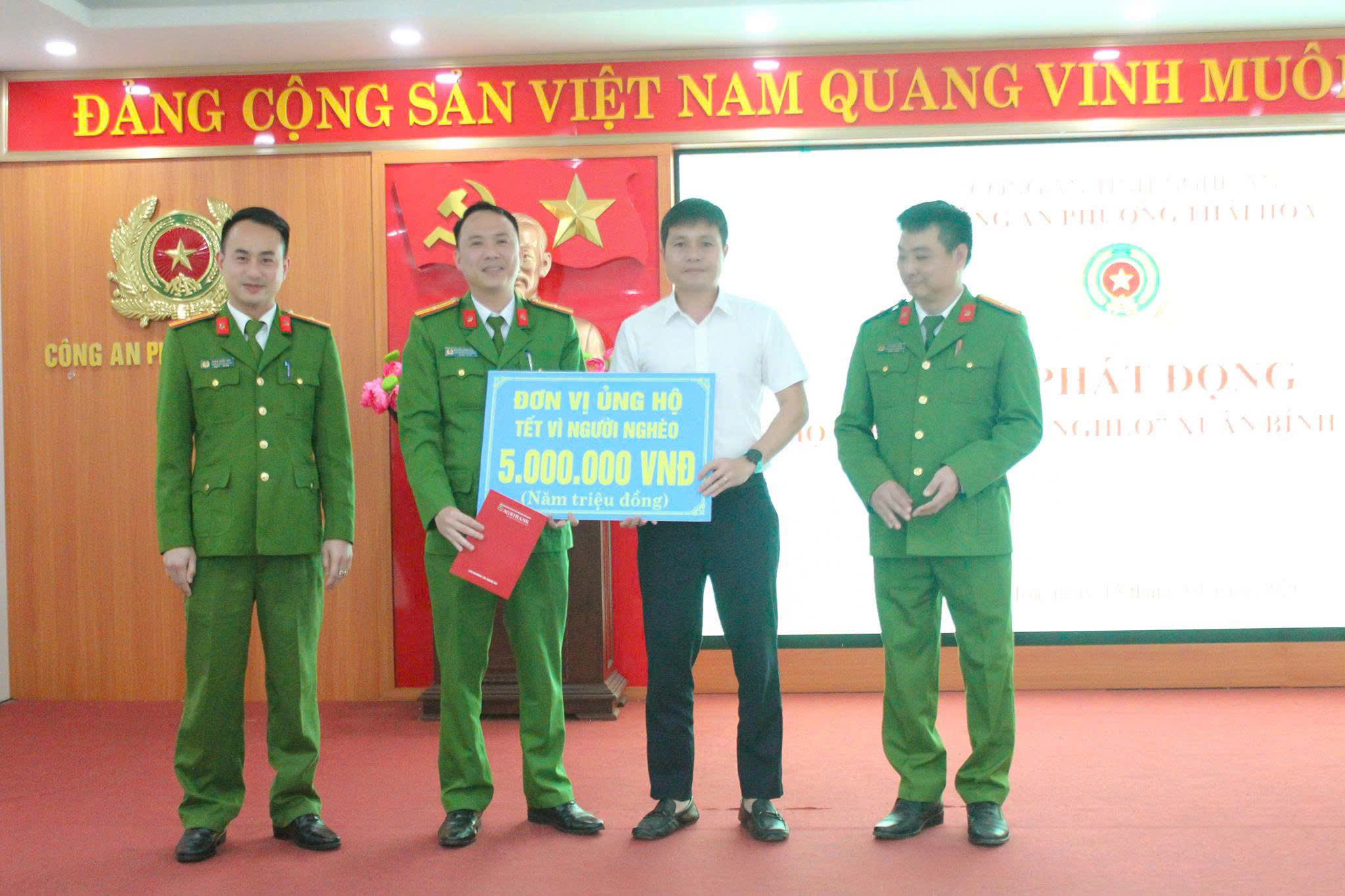 Công an phường Thái Hòa kêu gọi tổ chức, đơn vị, doanh nghiệp chung tay ủng hộ Tết vì người nghèo