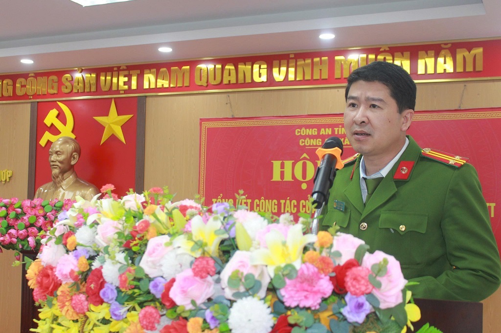 Công an xã phát biểu tại Hội nghị