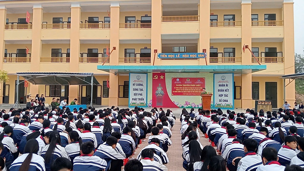 Toàn cảnh buổi tuyên truyền 