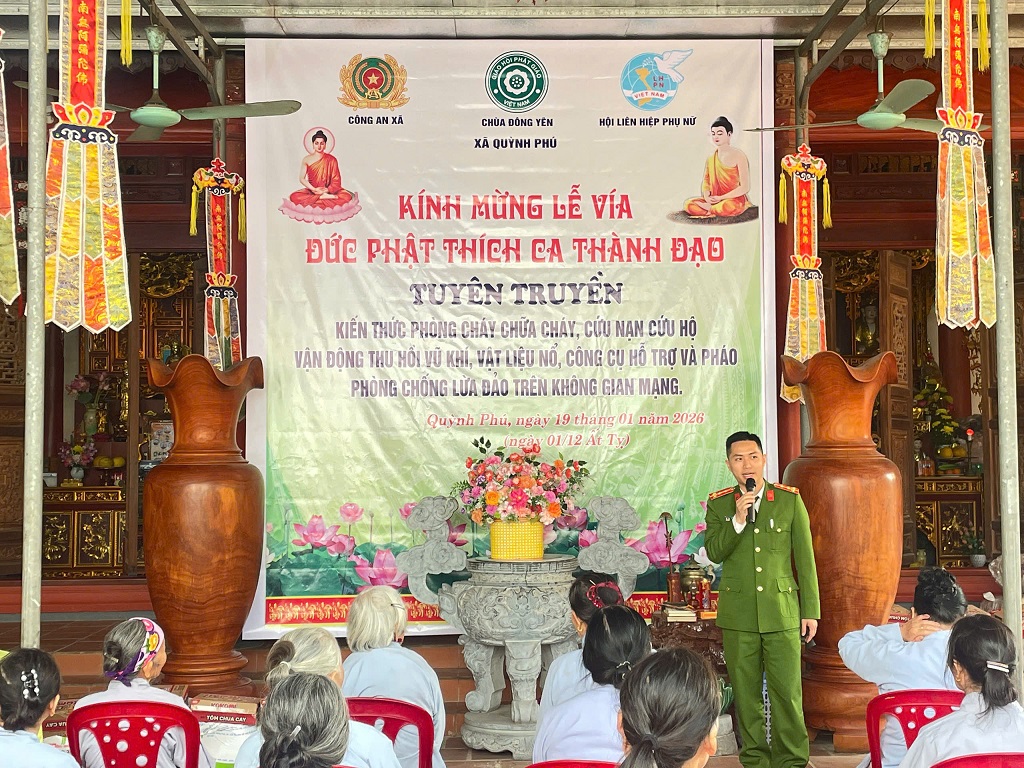 Công an xã tuyên truyền, phổ biến pháp luật