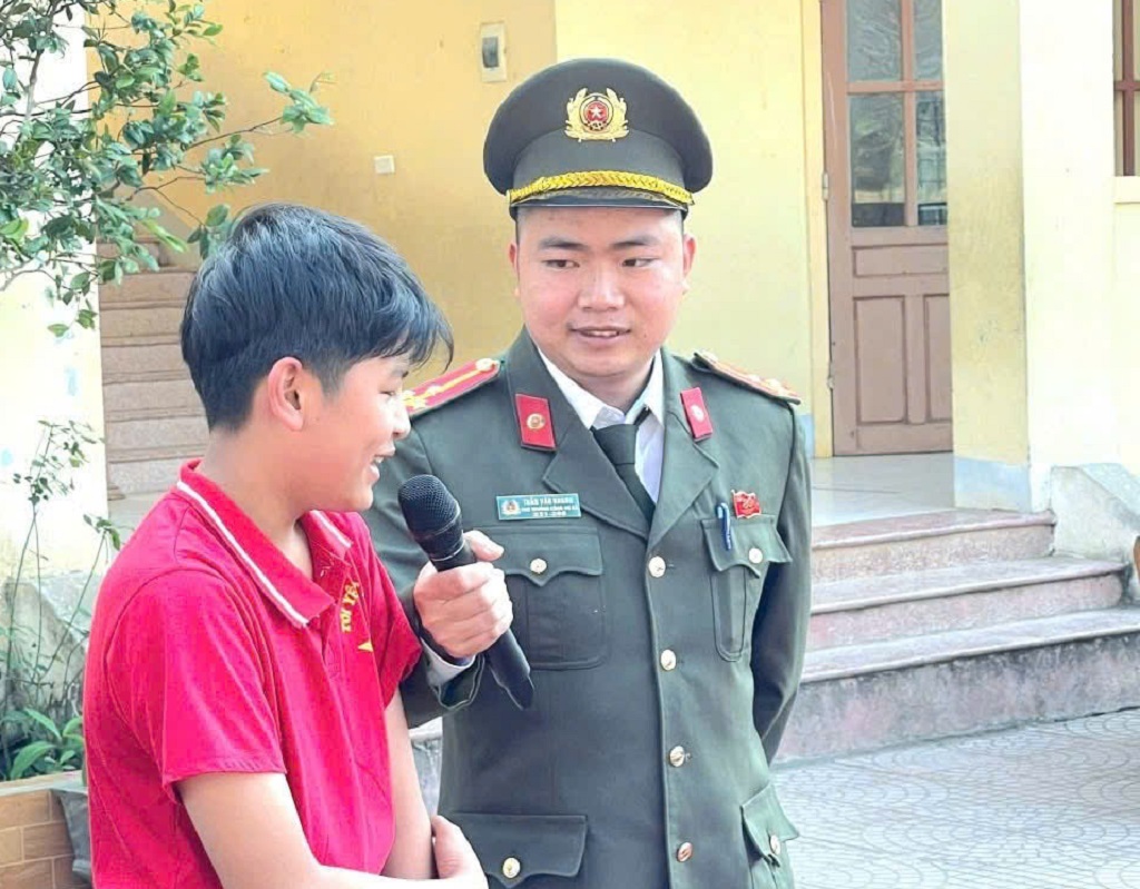 Buổi tuyên truyền kết hợp hỏi – đáp đem đến sự hứng thú cho học sinh