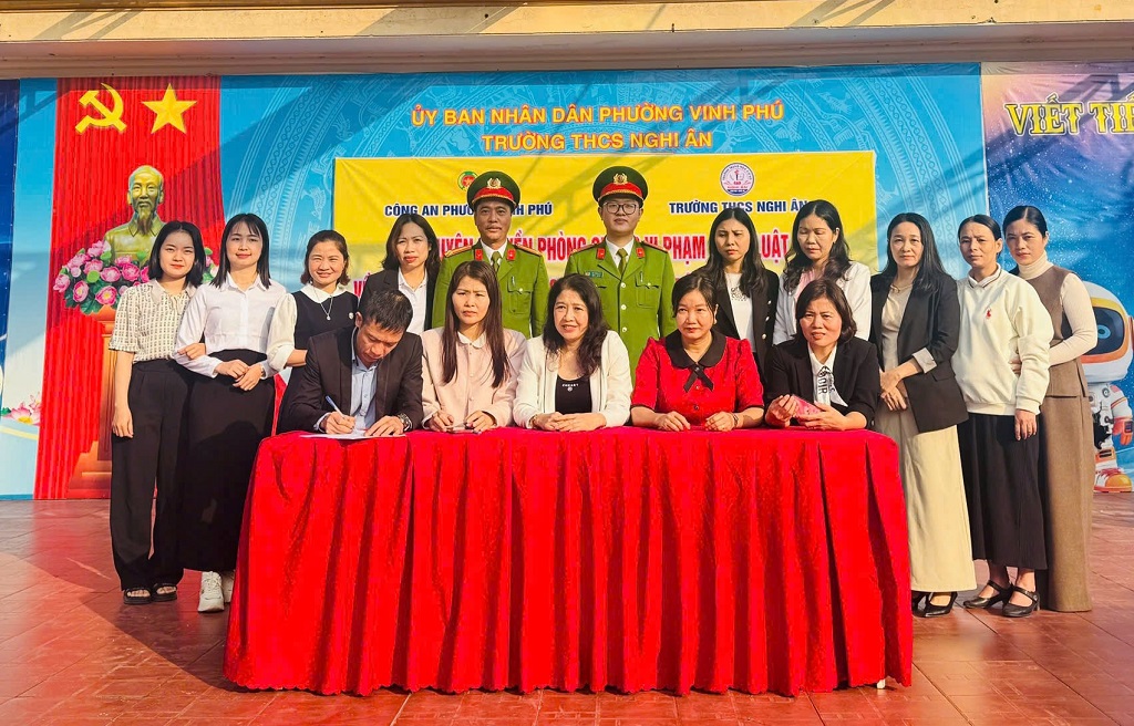 Ký cam kết chấp hành pháp luật 