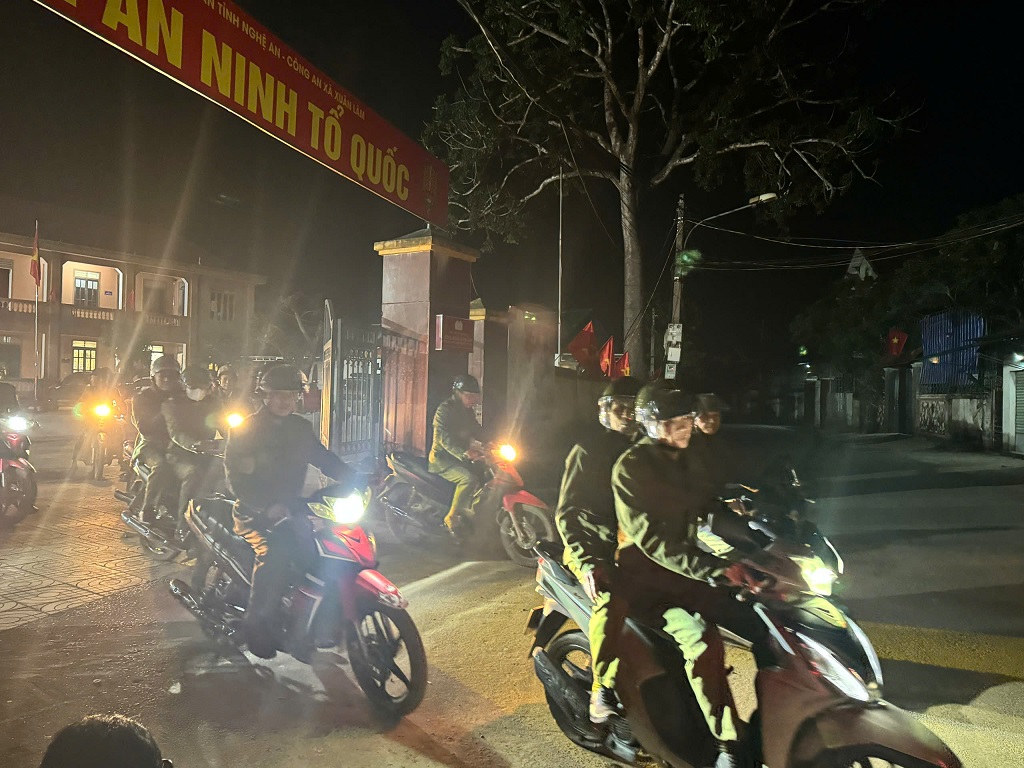 Công an xã Xuân Lâm và lực lượng ANTT ở cơ sở tuần tra, kiểm soát