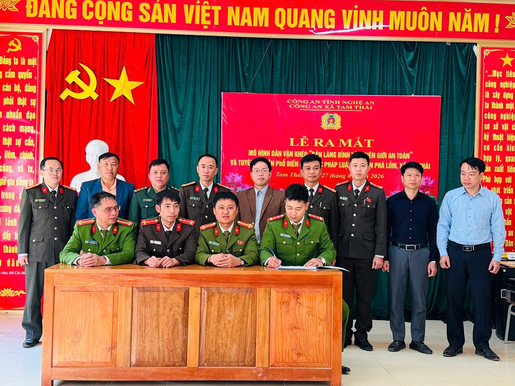 Ký cam kết thực hiện hiệu quả mô hình