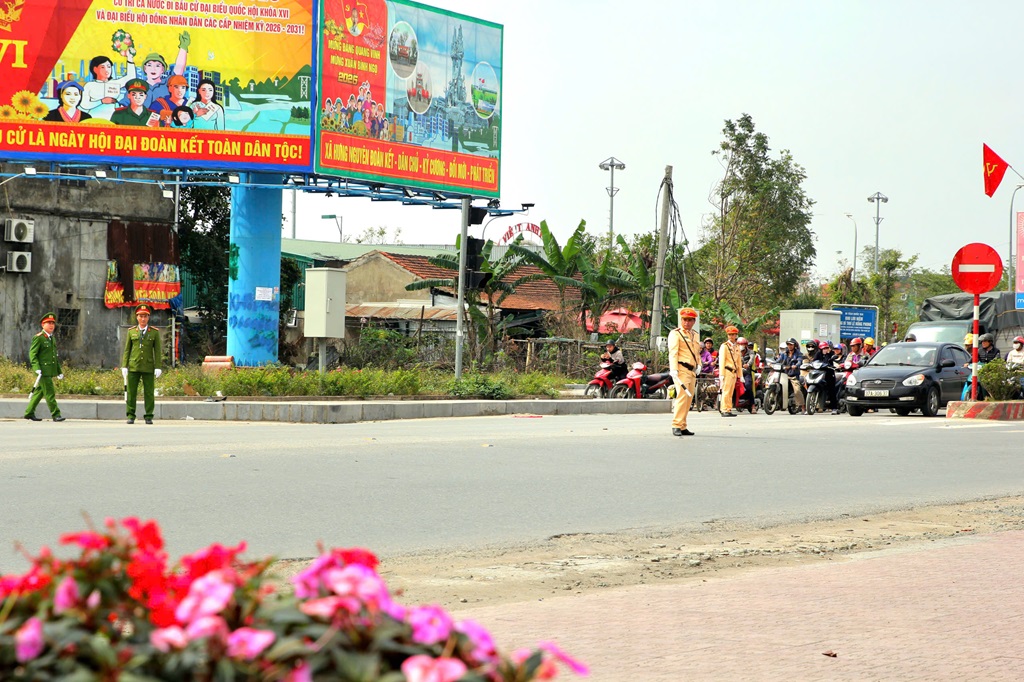 Một số hình ảnh Công an Nghệ An thực hiện nhiệm vụ bảo đảm tuyệt đối an ninh, an toàn hoạt động của đồng chí Tổng Bí thư Tô Lâm và Đoàn công tác tại Nghệ An