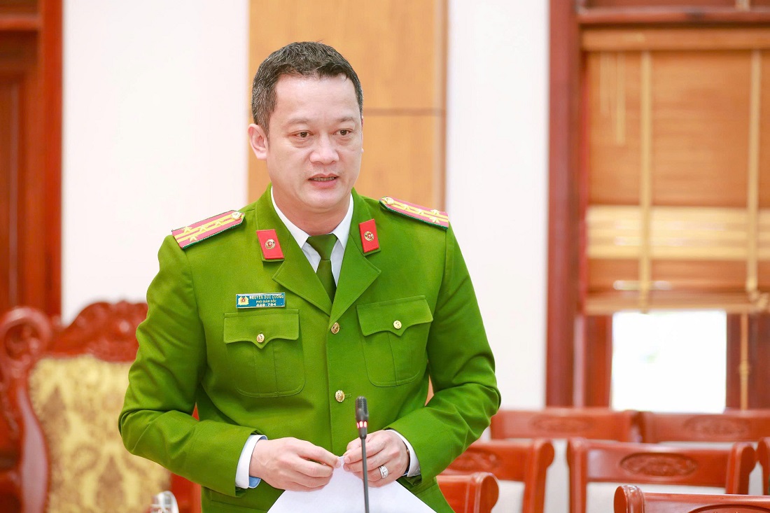 Đồng chí Đại tá Nguyễn Đức Cường, Phó Giám đốc Công an tỉnh phát biểu tại Hội nghị