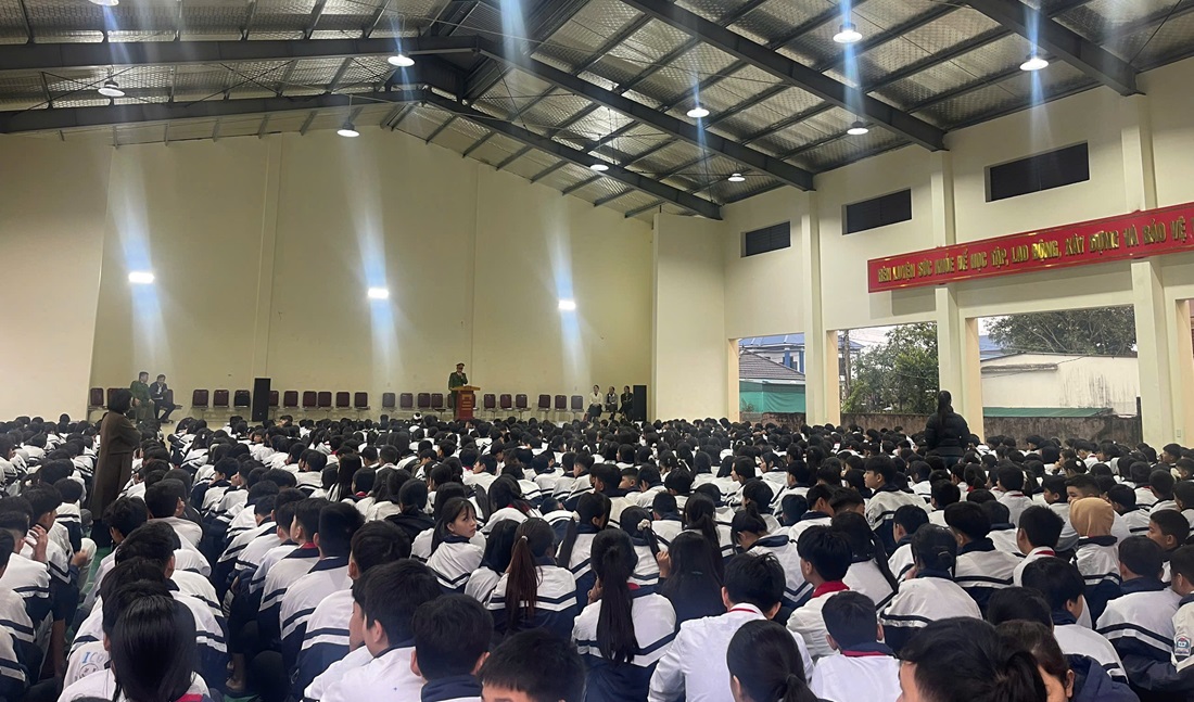 Công an xã Văn Kiều tuyên truyền, phổ biến pháp luật tại trường học