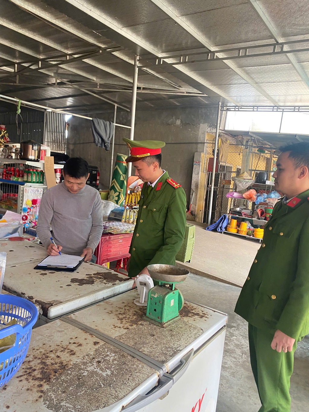 Tổng rà soát, kiểm tra cư trú