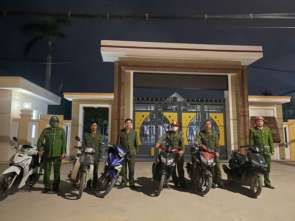 Công an phường Vinh Hưng tăng cường tuần tra, bảo đảm an ninh trật tự