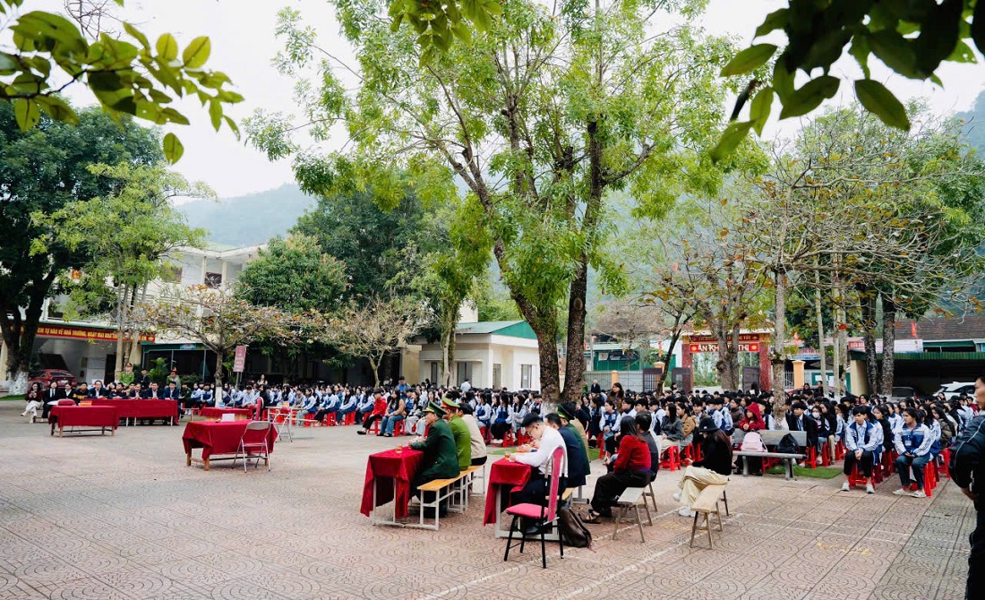 Công an xã Môn Sơn tổ chức 