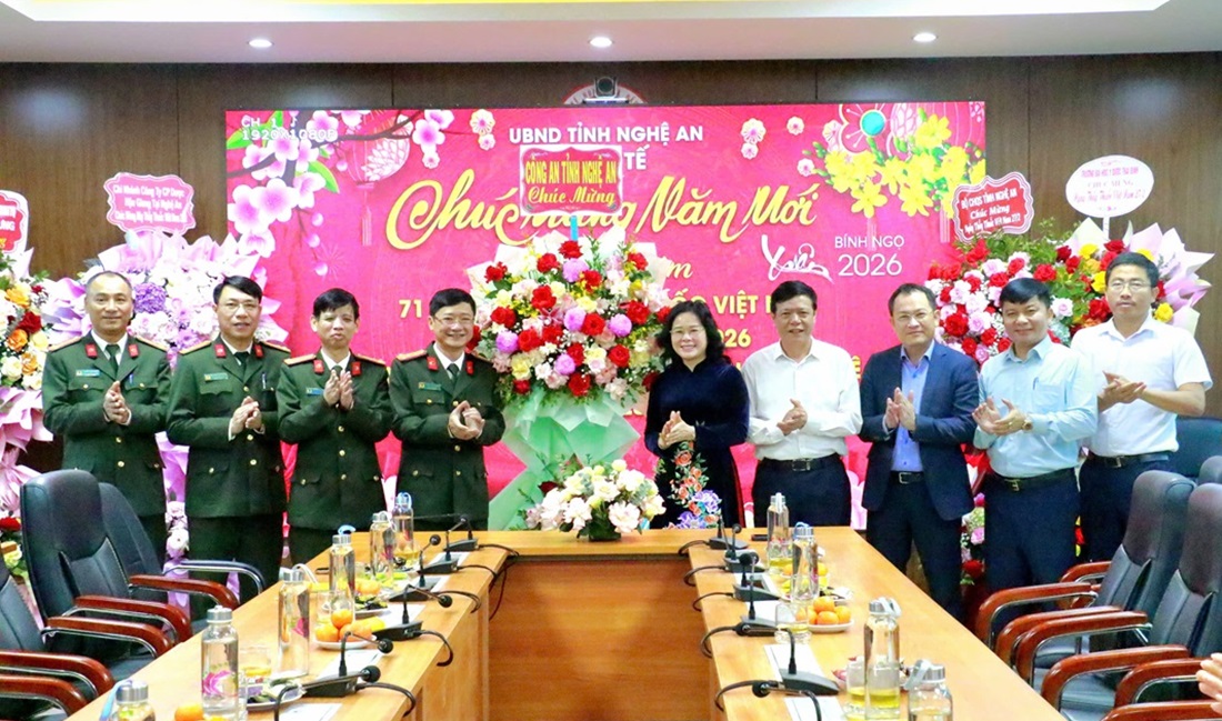 Lãnh đạo Công an tỉnh chúc mừng ngày Thầy thuốc Việt Nam 27/02