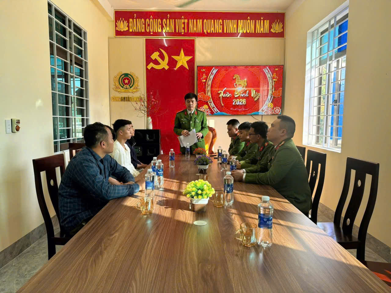 Công an xã Yên Hòa gặp mặt, động viên công dân lên đường thực hiện nghĩa vụ tham gia CAND