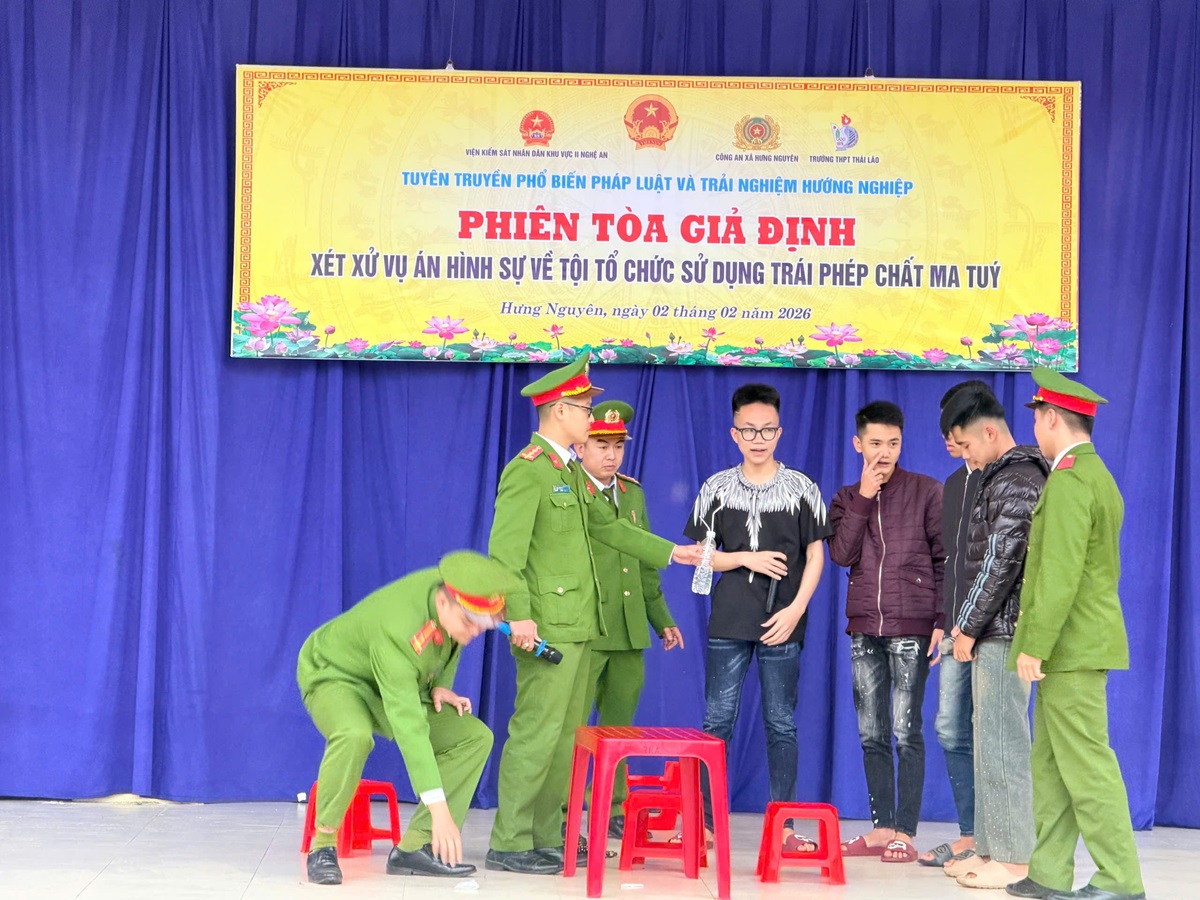 Tiểu phẩm do học sinh thực hiện tái hiện vụ án thu hút sự quan tâm của đại biểu
