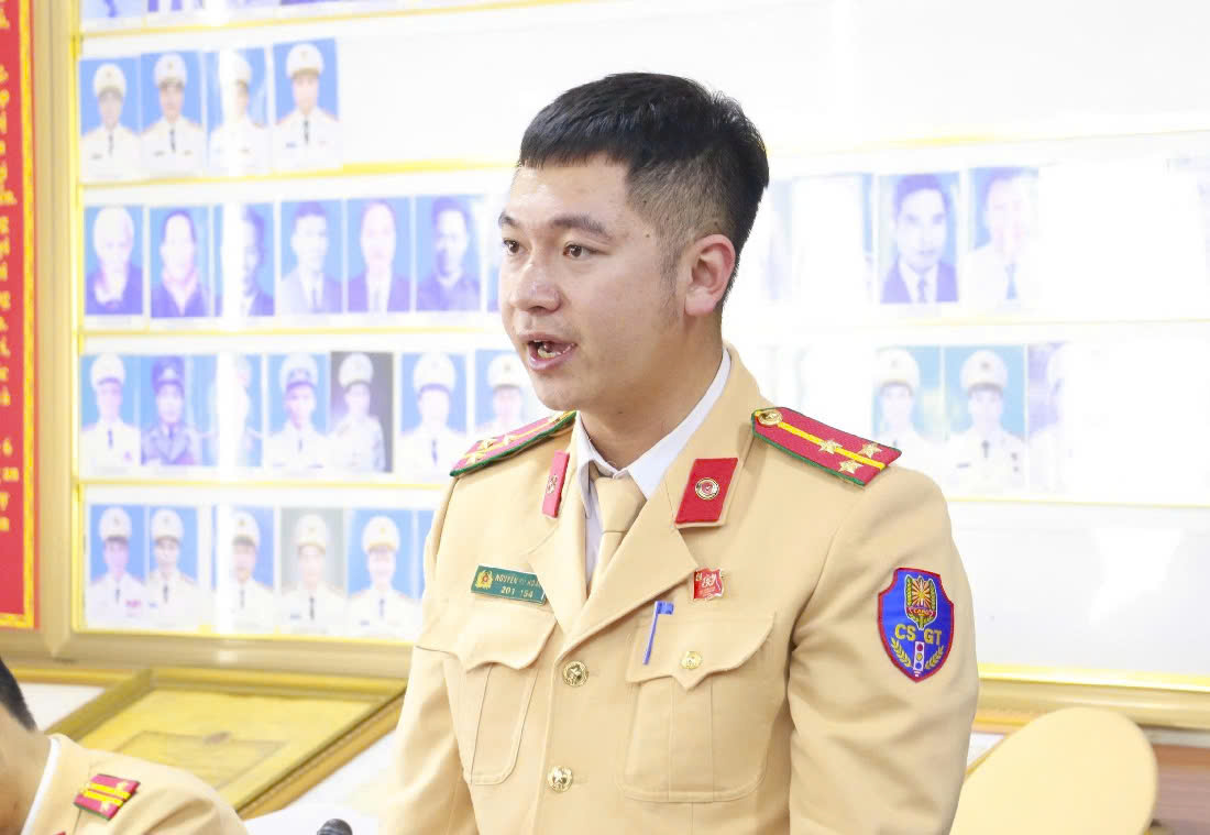 Đại diện Tuổi trẻ Phòng CSGT phát biểu