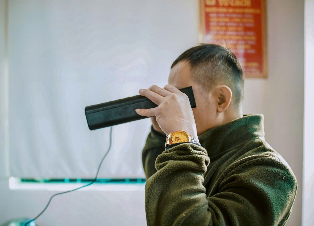 Một số hình ảnh làm thủ tục cấp căn cước tại trụ sở Công an xã