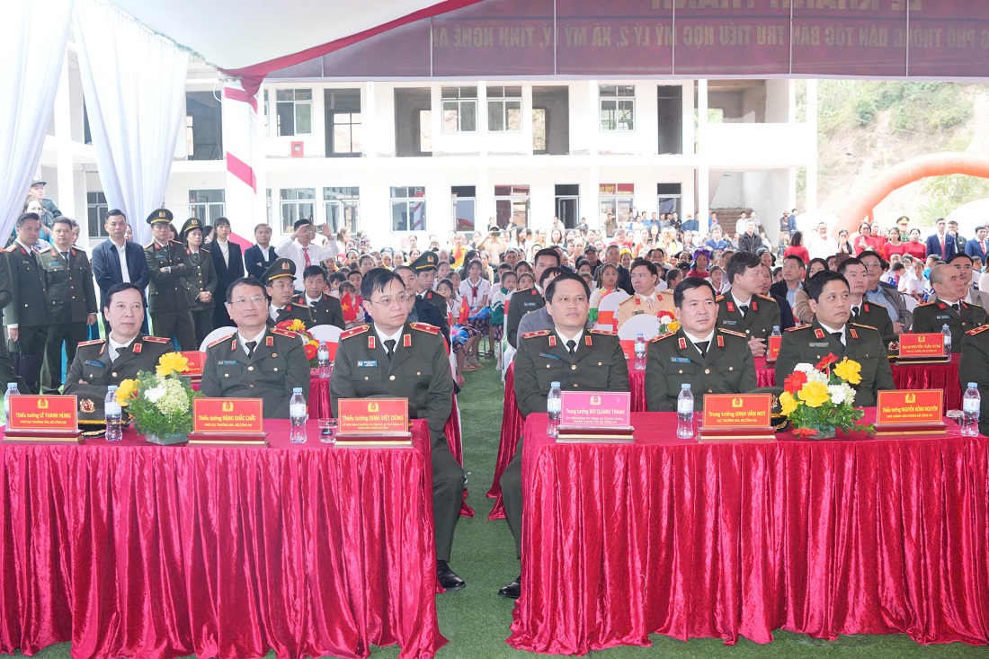 Đại biểu dự buổi Lễ