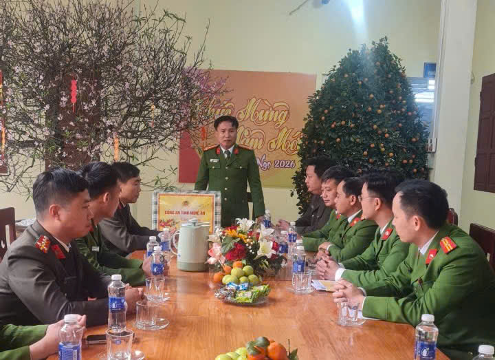 Đồng chí Phó Giám đốc Công an tỉnh đề nghị chỉ huy, cán bộ, chiến sĩ nêu cao tinh thần trách nhiệm, bảo đảm ANTT cho Nhân dân vui Tết đón Xuân