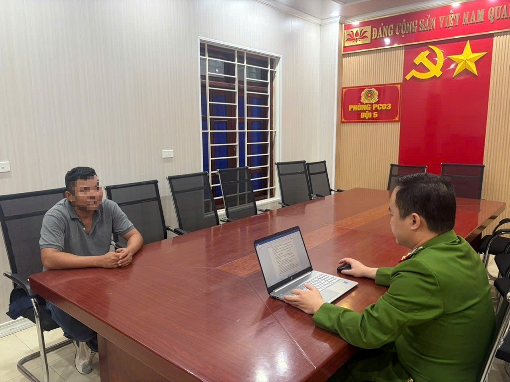 Đối tượng N.H.H. tại Cơ quan Công an