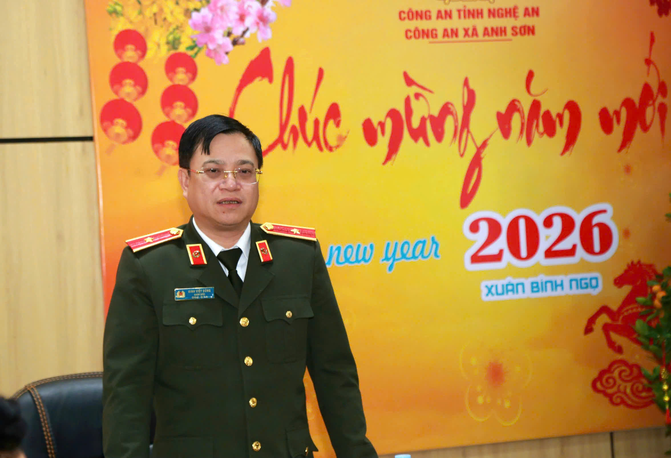 Đồng chí Thiếu tướng Đinh Việt Dũng, Ủy viên Ban Thường vụ Tỉnh ủy, Giám đốc Công an tỉnh phát biểu chỉ đạo tại buổi làm việc