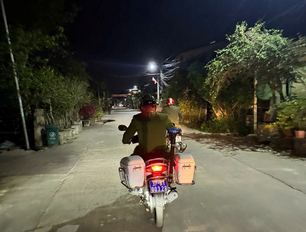 Công an phường Vinh Hưng tăng cường tuần tra, bảo đảm an ninh trật tự dịp Tết Nguyên đán