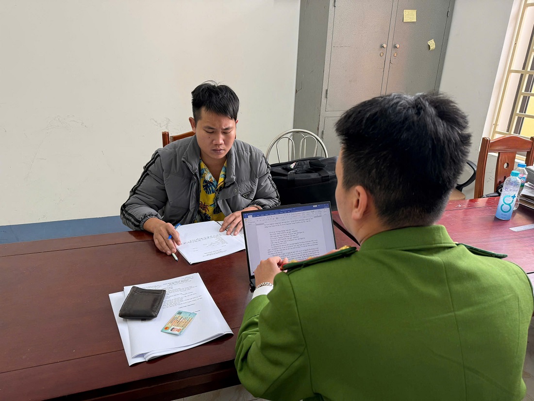 Công an xã Đức Châu lấy lời khai đối tượng Nguyễn Trọng Ánh