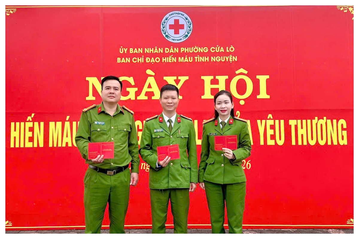 Công an phường Cửa Lò tham gia hiến máu tình nguyện