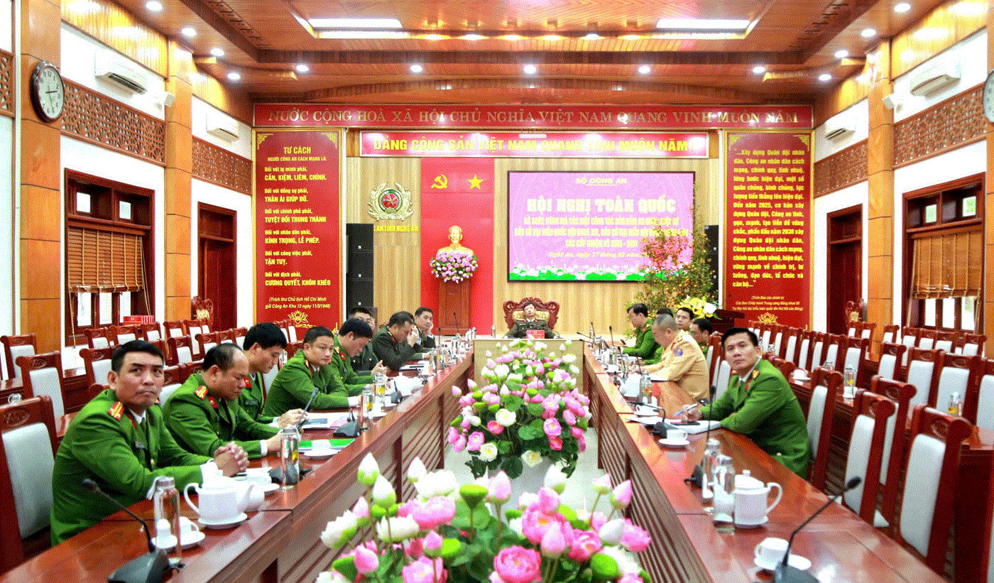 Các đại biểu tham dự Hội nghị tại điểm cầu Công an Nghệ An