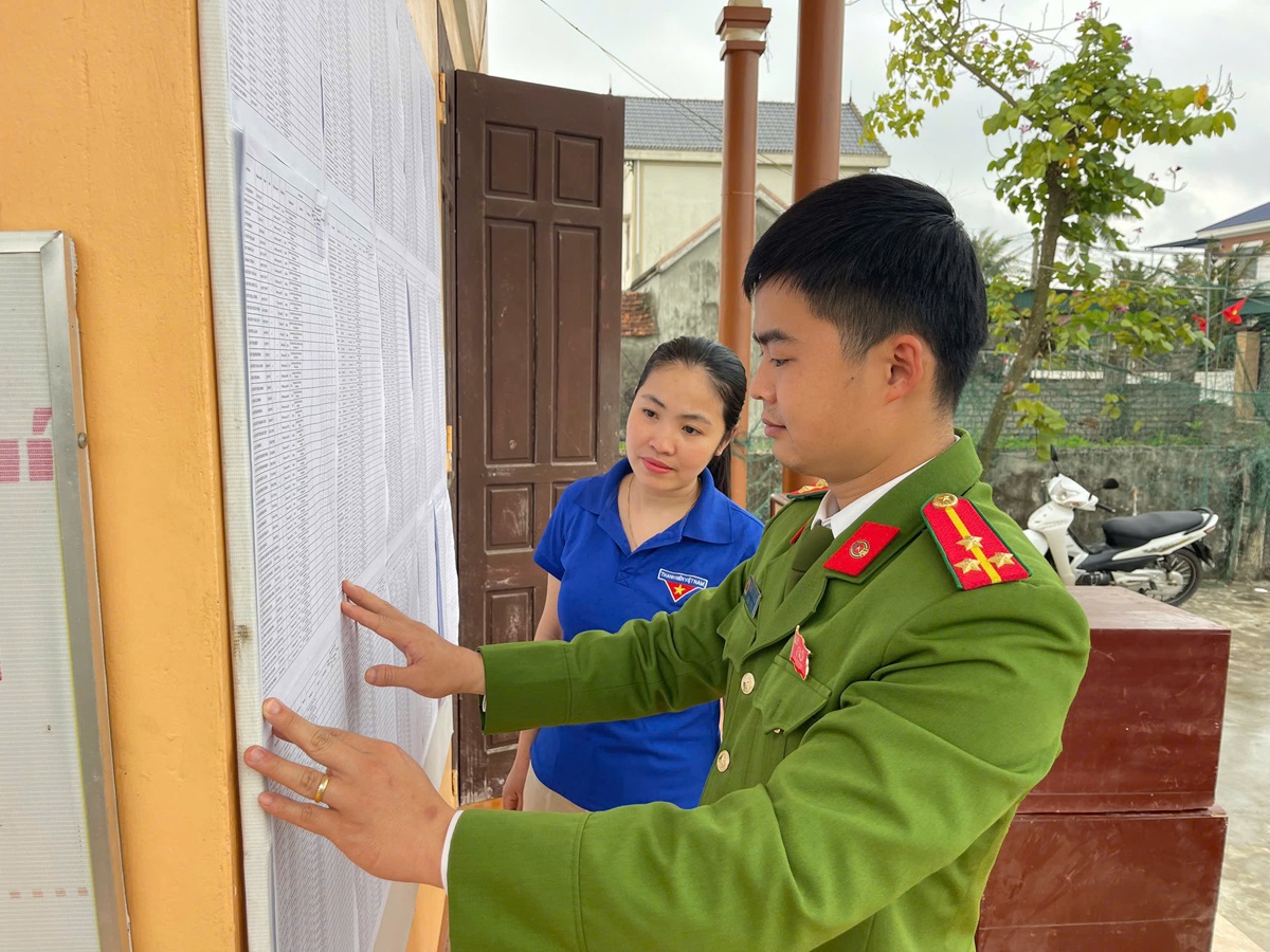 Tập trung cao độ rà soát dữ liệu dân cư, niêm yết danh sách cử tri phục vụ bầu cử