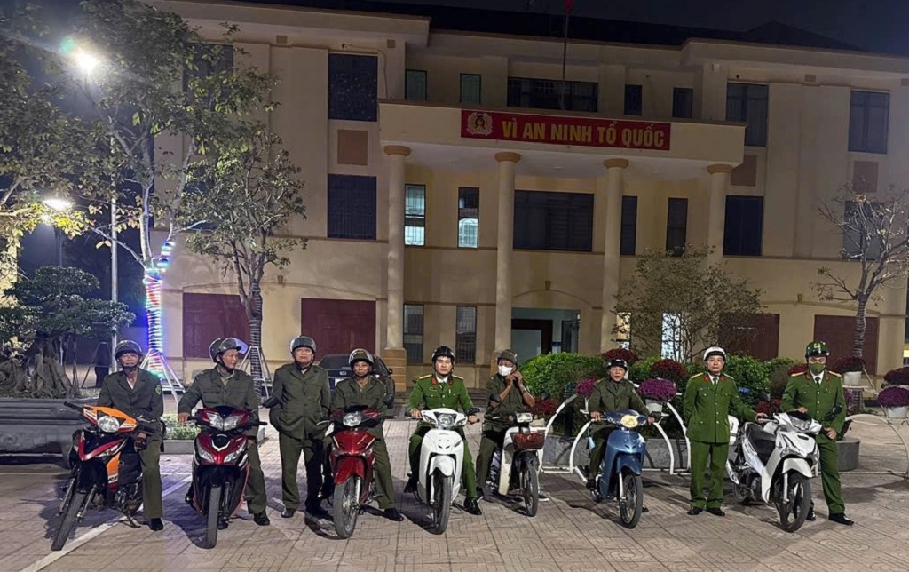 Công an phường Vinh Hưng tuần tra, kiểm soát sau Tết Nguyên đán