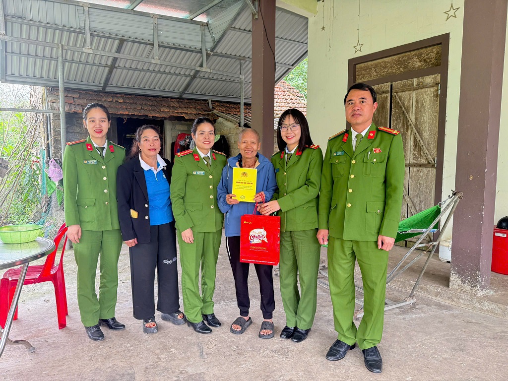 Chi hội Phụ nữ Công an xã Vạn An: Nhiều hoạt động thiết thực, ý nghĩa