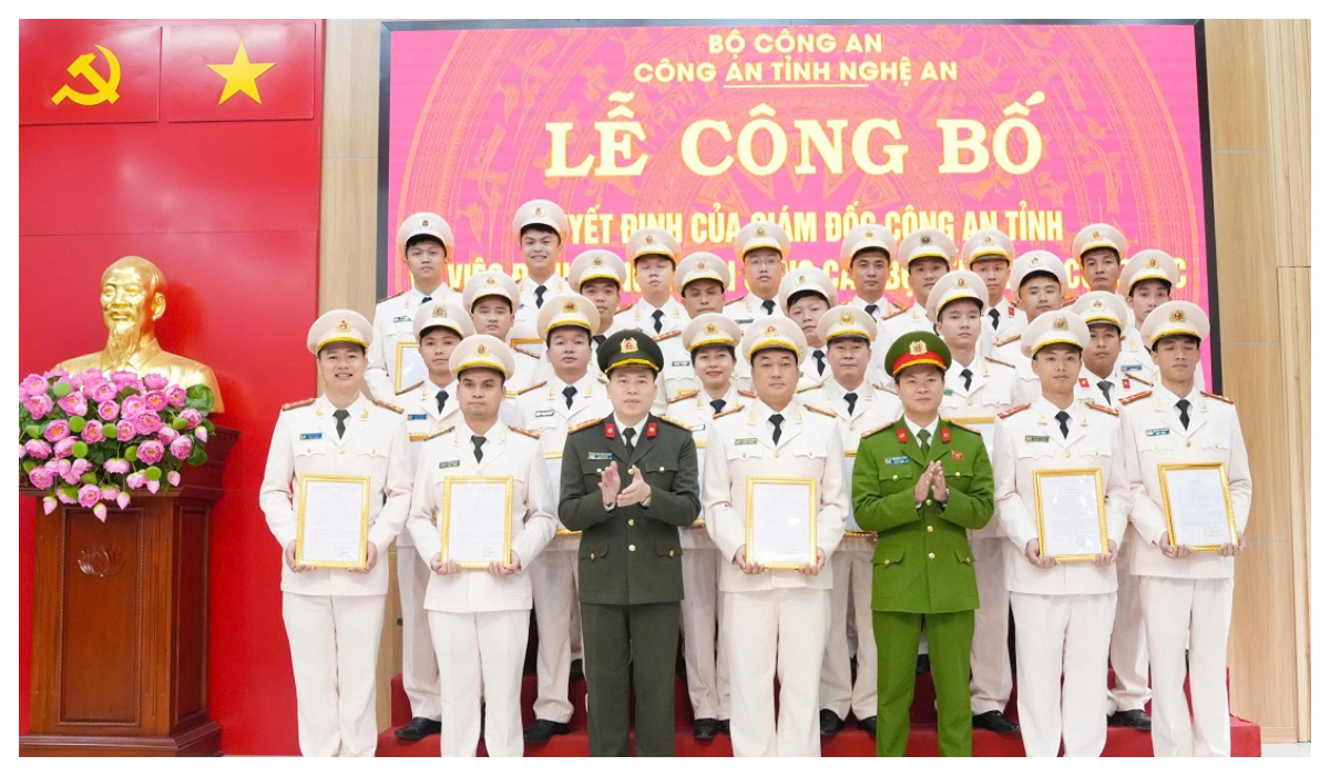 Công bố Quyết định của Giám đốc Công an tỉnh về việc điều động cán bộ nhận công tác tại Công an xã biên giới, rẻo cao