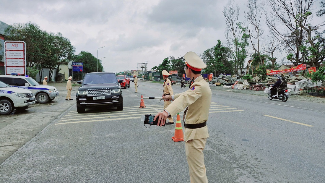 Công an tỉnh Nghệ An bảo đảm trật tự, an toàn giao thông phục vụ bầu cử