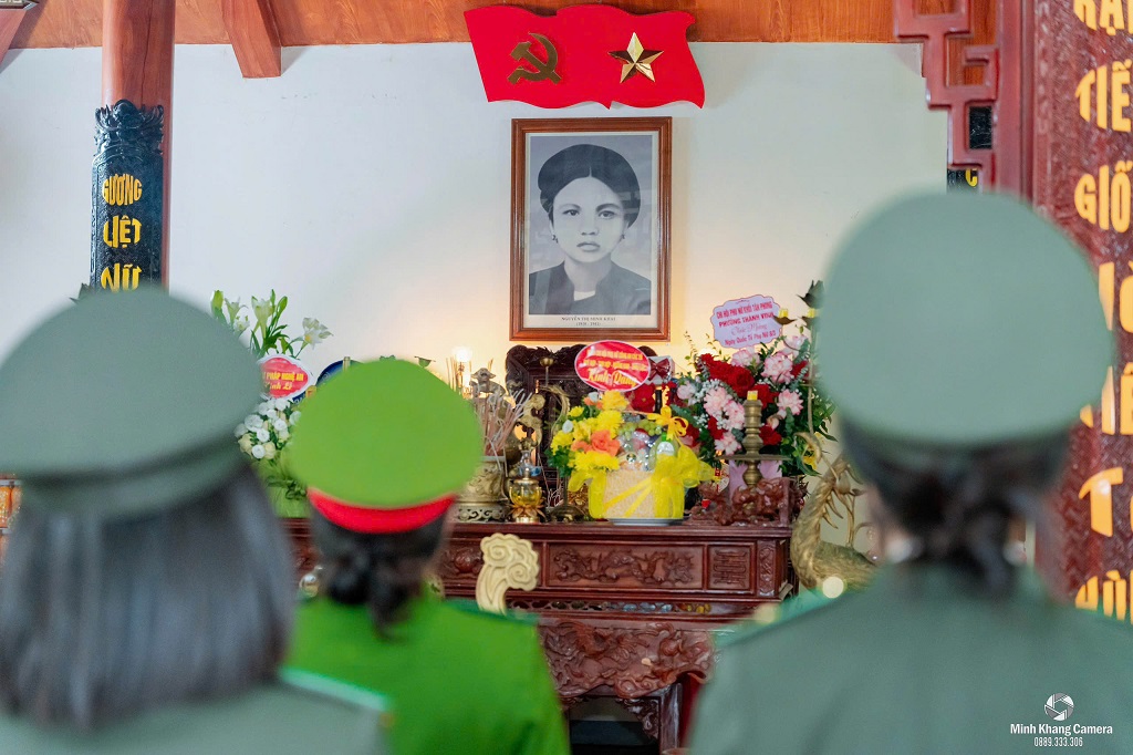 Công an xã Tam Hợp hưởng ứng ngày 08/3