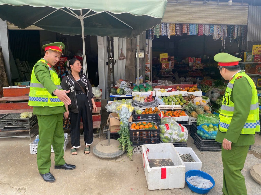 Tăng cường tuần tra đảm bảo ANTT, giải tỏa hành lang ATGT