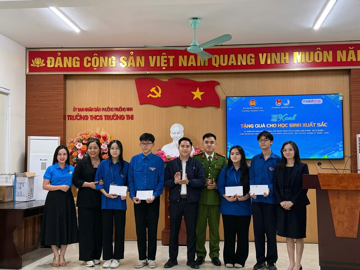 Công an phường Trường Vinh phối hợp MobiFone: Hành động vì cộng đồng, đồng hành cùng chuyển đổi số