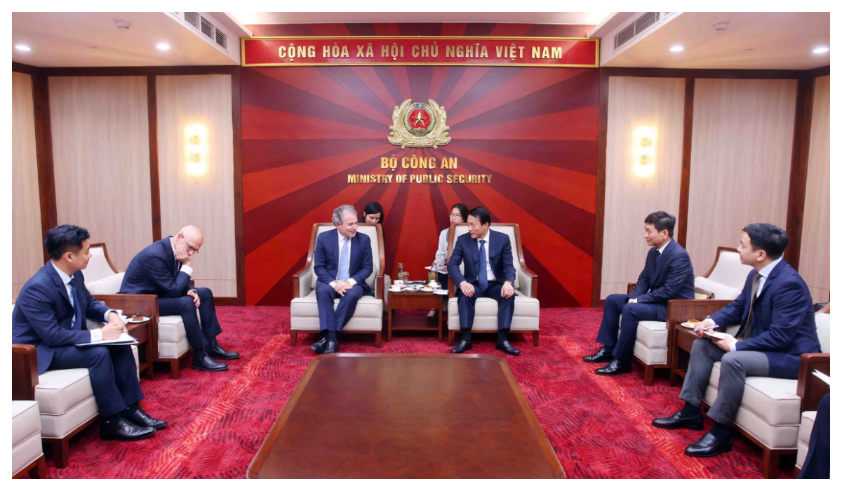 Bộ trưởng Lương Tam Quang tiếp Giám đốc Điều hành Tập đoàn Rosen Partners, Hoa Kỳ