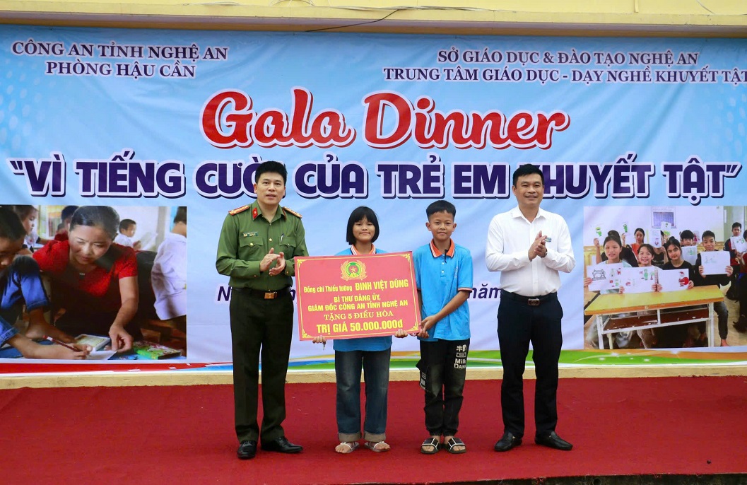 Phòng Hậu cần Công an tỉnh Nghệ An tổ chức chương trình 