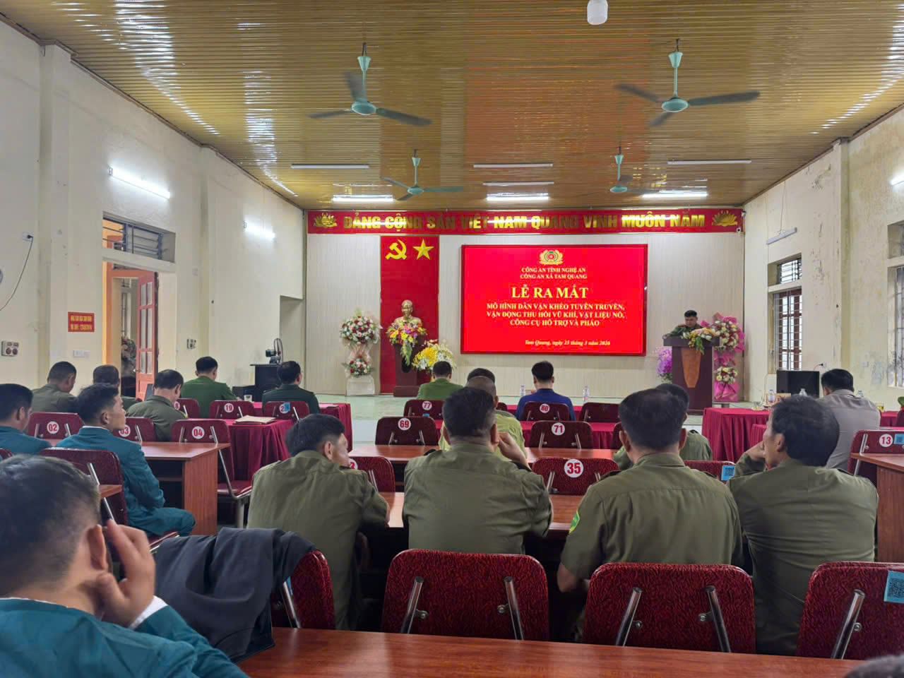 Công an xã Tam Quang ra mắt mô hình dân vận khéo trong tuyên truyền, vận động thu hồi vũ khí, vật liệu nổ, công cụ hỗ trợ và pháo